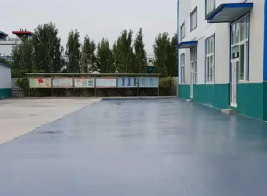 张家界彩色路面喷涂翻新的材料对冬季